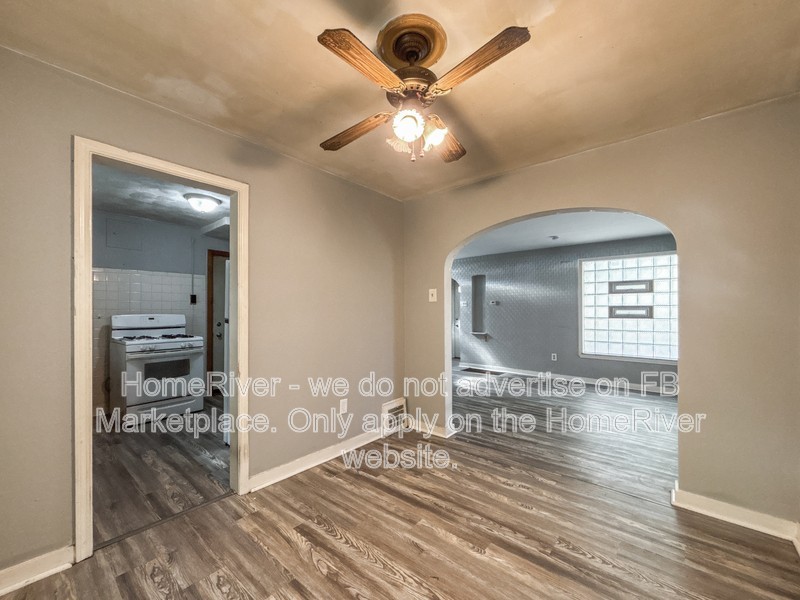 2436 Laketon Rd - Photo 4 of 20