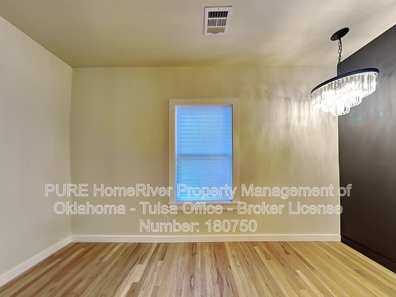 1305 S Carson Ave - Photo 7 of 19
