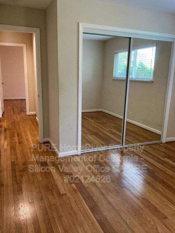 1723 Rosemary Ln - Photo 4 of 21