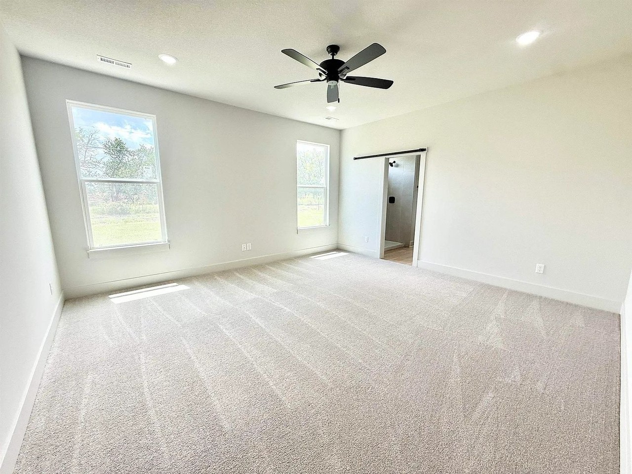 5408 N Toben Ct - Photo 6 of 12