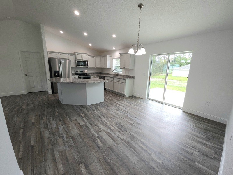 3039 Sw 132nd St - Photo 3 of 12