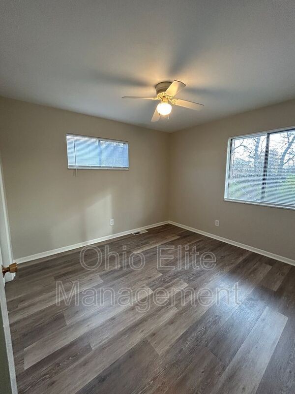 1180 Mccarley Dr E - Photo 6 of 11