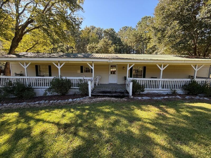 207 Pinecrest Dr