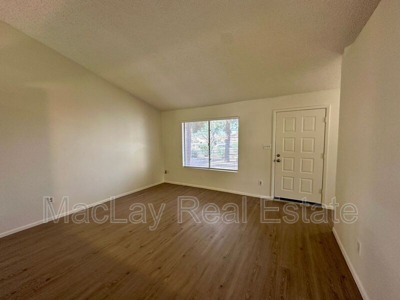 1715 S Roca - Photo 4 of 17