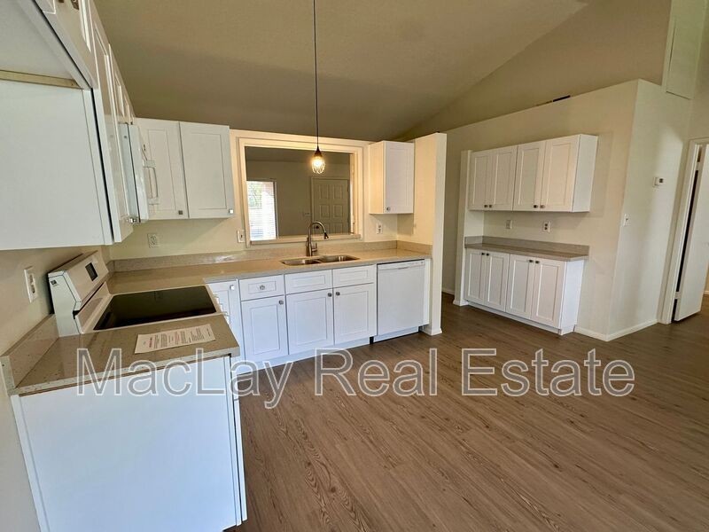 1715 S Roca - Photo 7 of 17