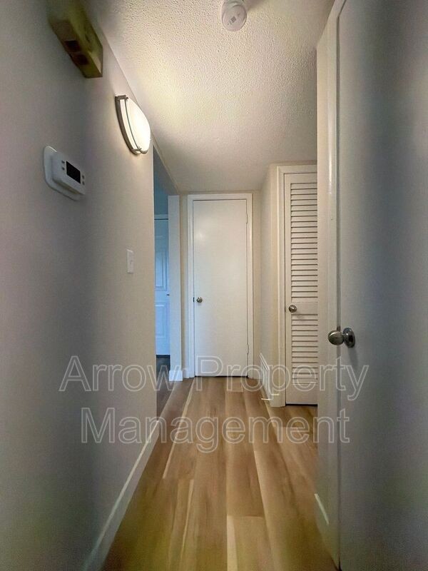 2119 Arbor St - Photo 5 of 11
