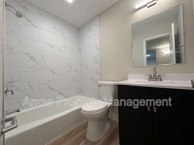 2119 Arbor St - Photo 7 of 11