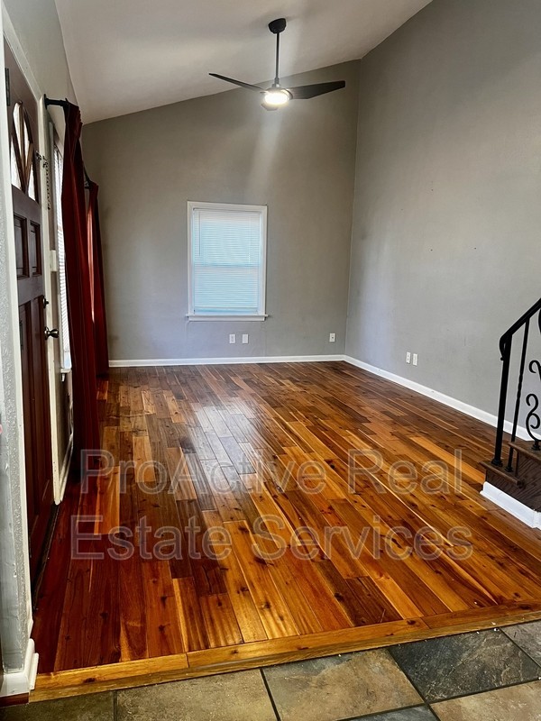 1057 Georgetown Rd - Photo 3 of 22