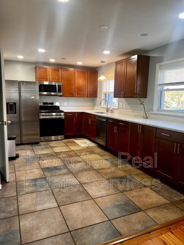 1057 Georgetown Rd - Photo 4 of 22