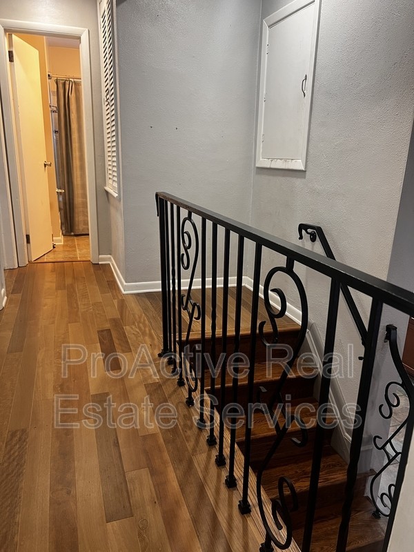 1057 Georgetown Rd - Photo 6 of 22
