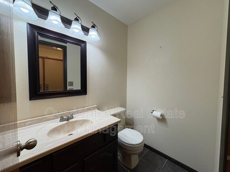 1814 Parkside Dr - Photo 2 of 26