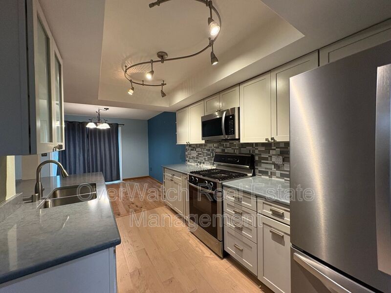 1814 Parkside Dr - Photo 6 of 26