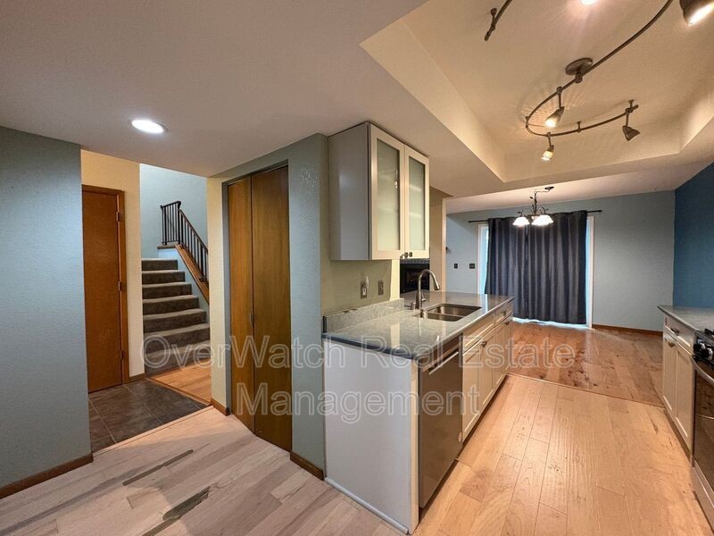 1814 Parkside Dr - Photo 7 of 26