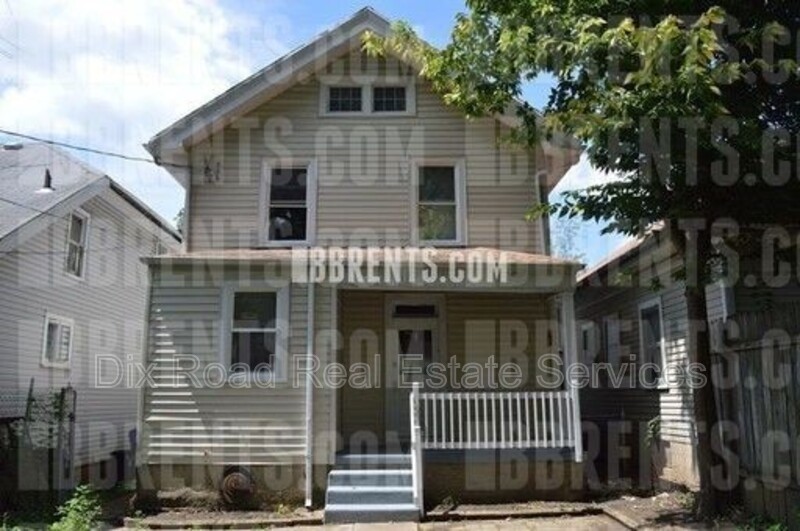 130 N F St - Photo 4 of 11