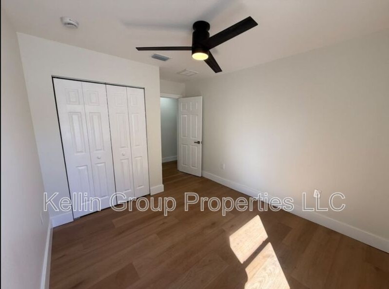 1040 Melrose Ave S #A - Photo 6 of 12