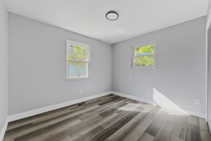2815 Nicks Rd - Photo 6 of 10