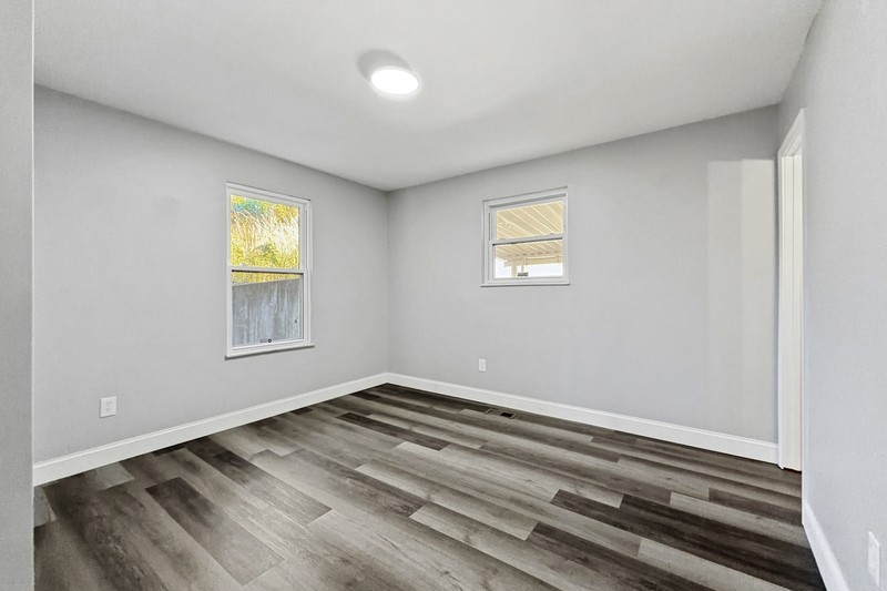 2815 Nicks Rd - Photo 7 of 10