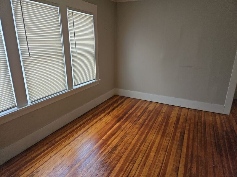 345 Melville St #2 - Photo 3 of 16