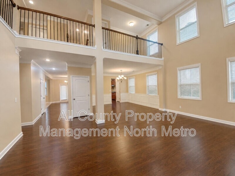 5355 Shiloh Woods Dr - Photo 2 of 24