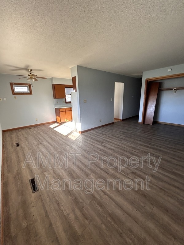 480 5th Ave - Photo 7 of 9