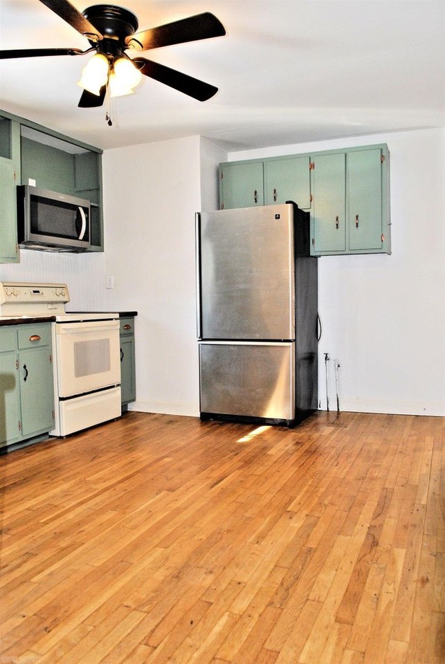 102 Roundhill Dr - Photo 6 of 11