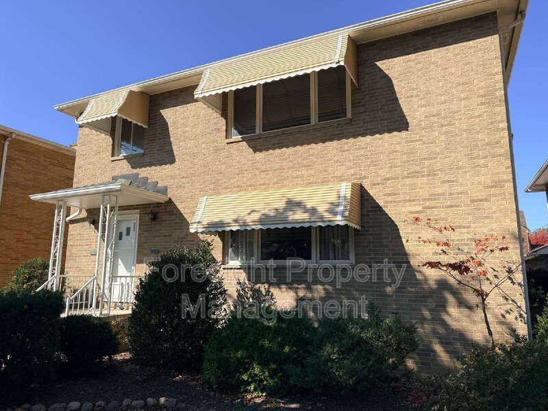 20651 Lake Shore Blvd - Photo 2 of 14