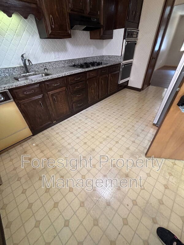 20651 Lake Shore Blvd - Photo 3 of 14
