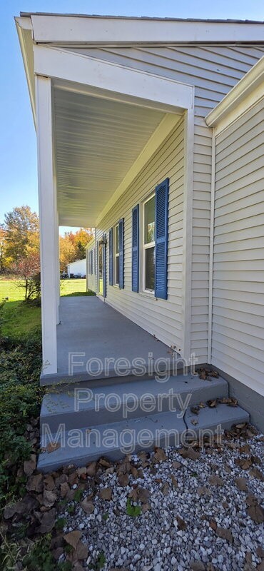 14168 Fancher Rd - Photo 3 of 35