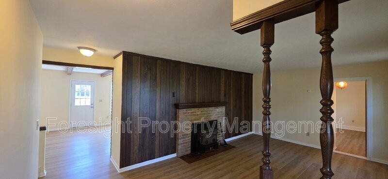 14168 Fancher Rd - Photo 6 of 35