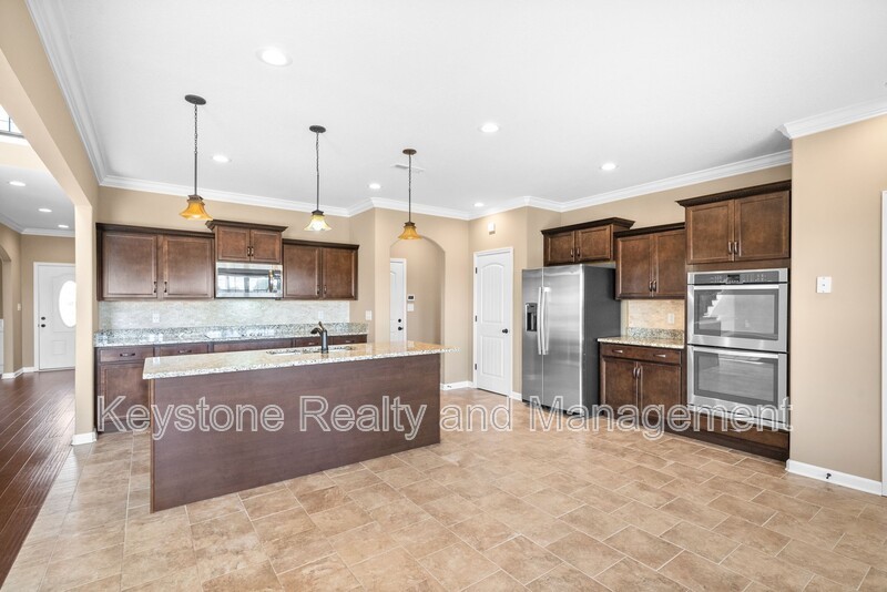 1016 Thrasher Dr - Photo 7 of 16