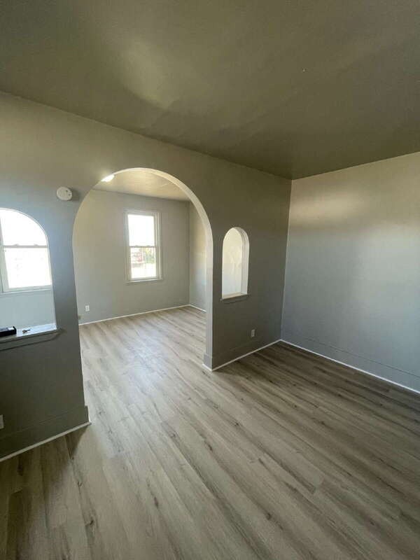 902 Union Ave - Photo 6 of 22