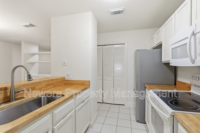 28 Sawmill Grove Ln - Photo 4 of 10