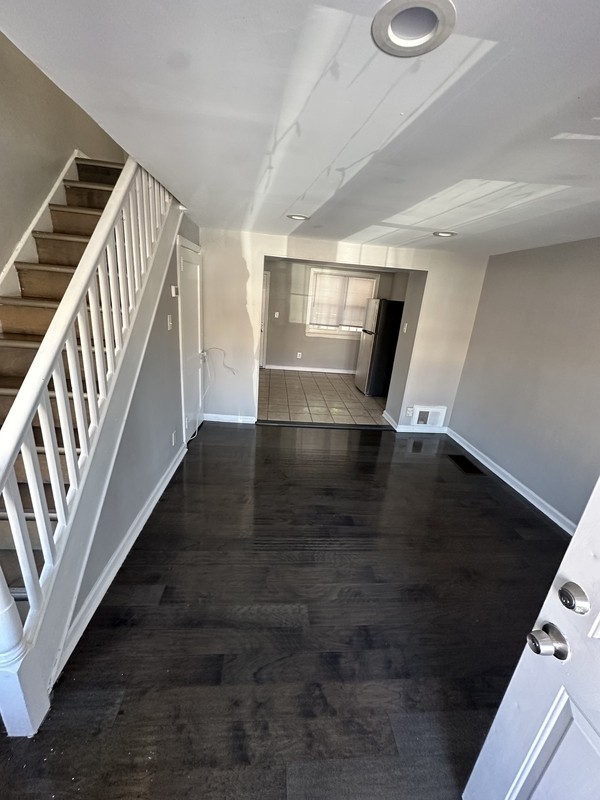 3757 Richmond St - Photo 7 of 14