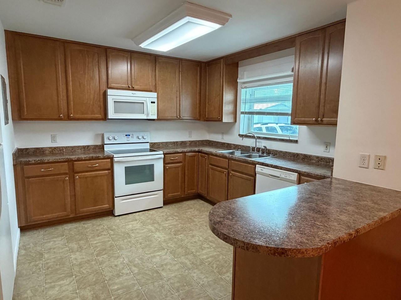 1327 Dover Rd - Photo 2 of 16