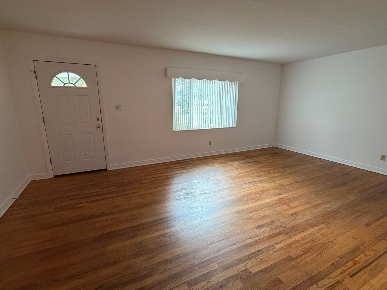1327 Dover Rd - Photo 6 of 16