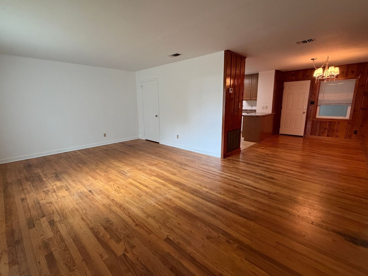 1327 Dover Rd - Photo 7 of 16