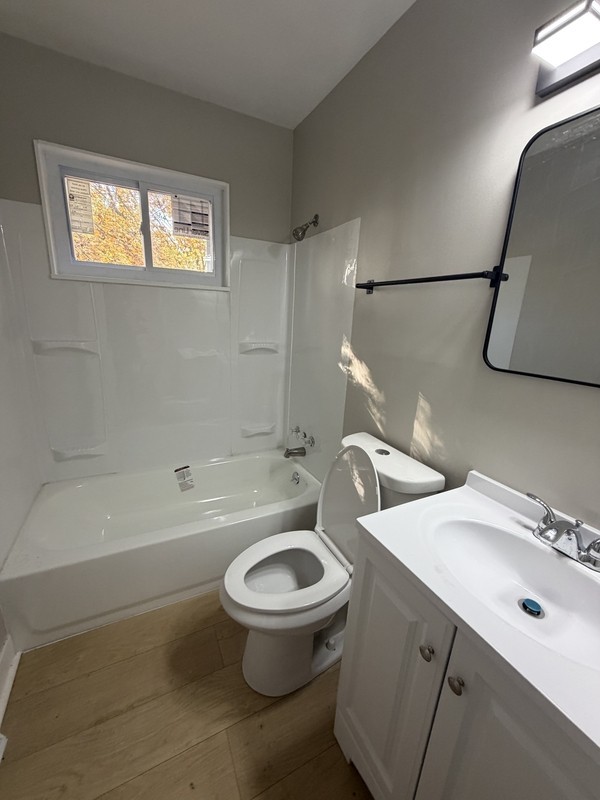 16700 Glenpark Ave - Photo 2 of 10
