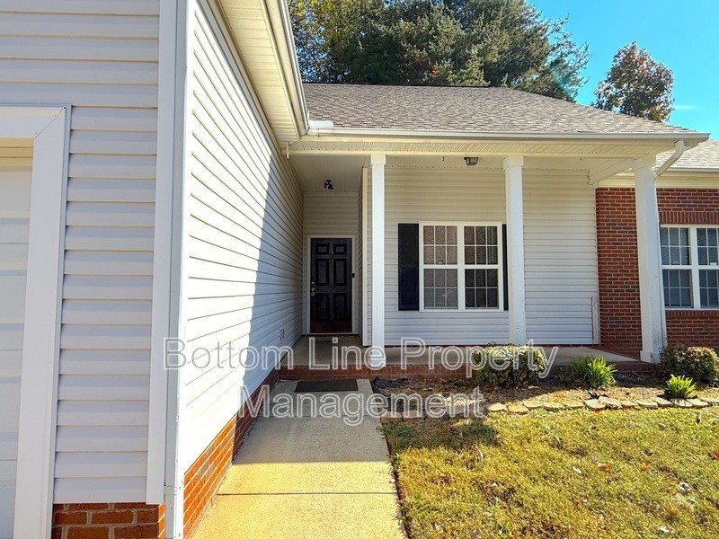 1020 Stinson Glen Ln - Photo 2 of 21