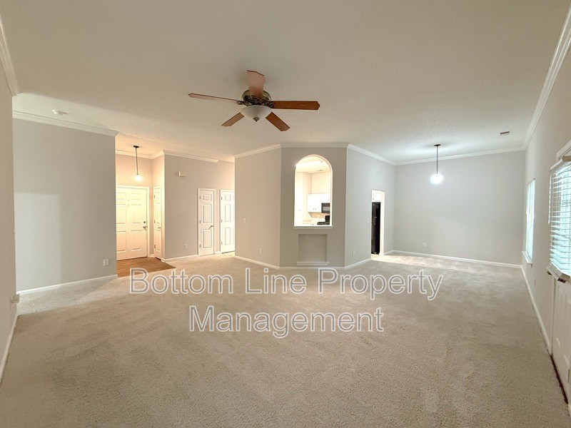 1020 Stinson Glen Ln - Photo 4 of 21
