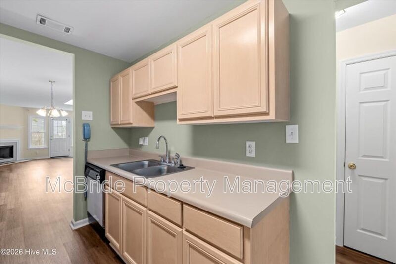 74 Montebello Ln - Photo 4 of 24