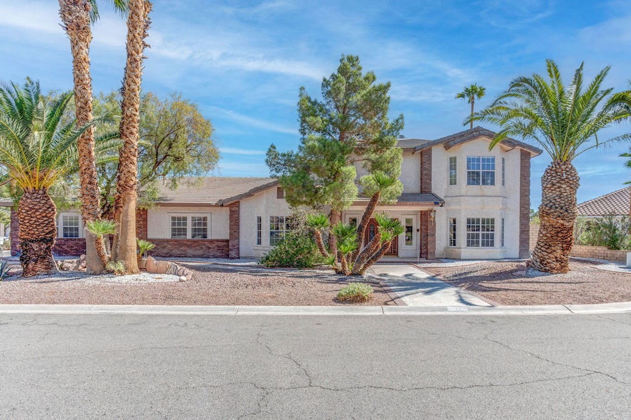 3170 Appleblossom Cir - Photo 3 of 50