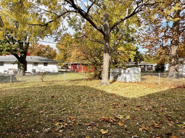 2109 North Windermere Avenue - Photo 7 of 31