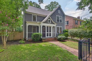 featured image of 1917 W Club Blvd