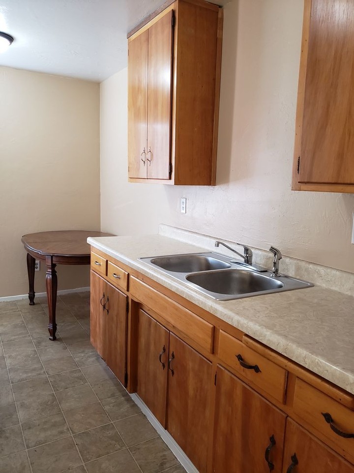 9929 Rosedale Hwy #B - Photo 5 of 9
