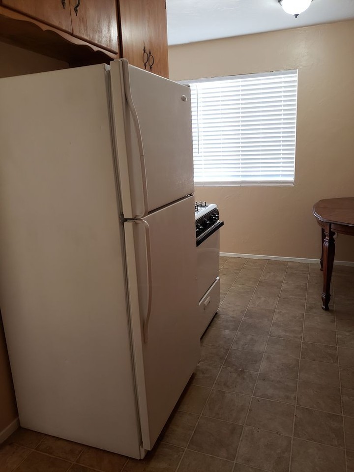 9929 Rosedale Hwy #B - Photo 6 of 9