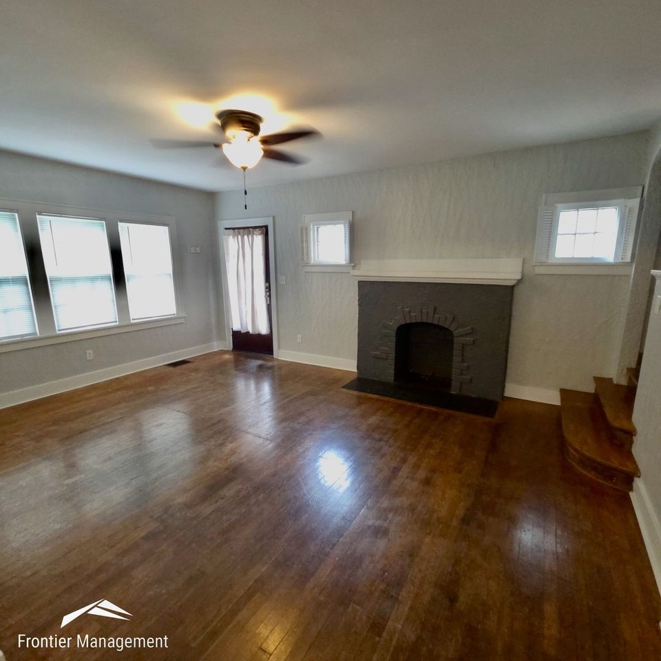 1843 Anderson Ave - Photo 2 of 14