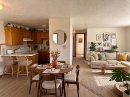 featured image of 431 W 8th St