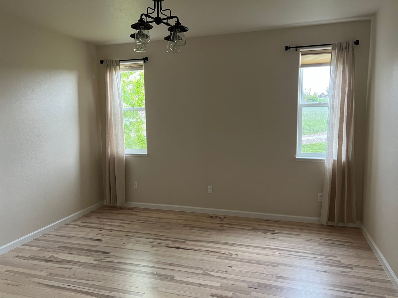 1100 White Water Ct - Photo 7 of 14
