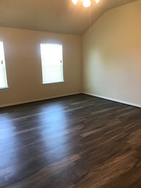 527 Wellshire Dr - Photo 5 of 11