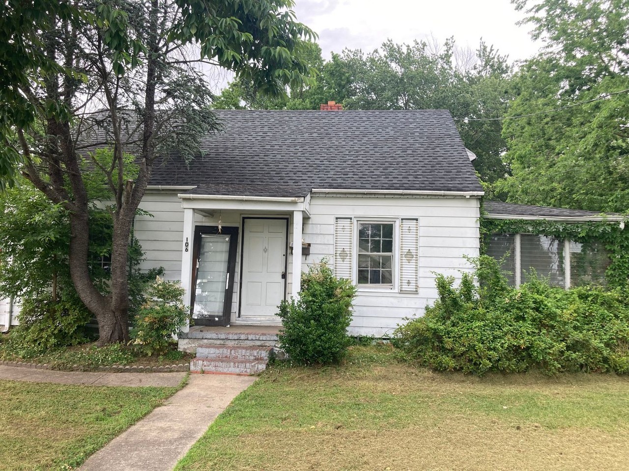 106 Cynthia Dr - Photo 2 of 2